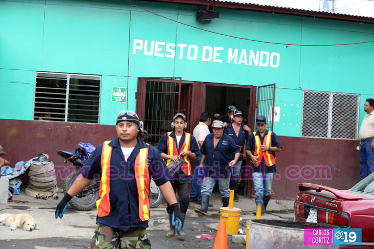 Contin&uacute;a la guerra contra la basura en los mercados de Managua